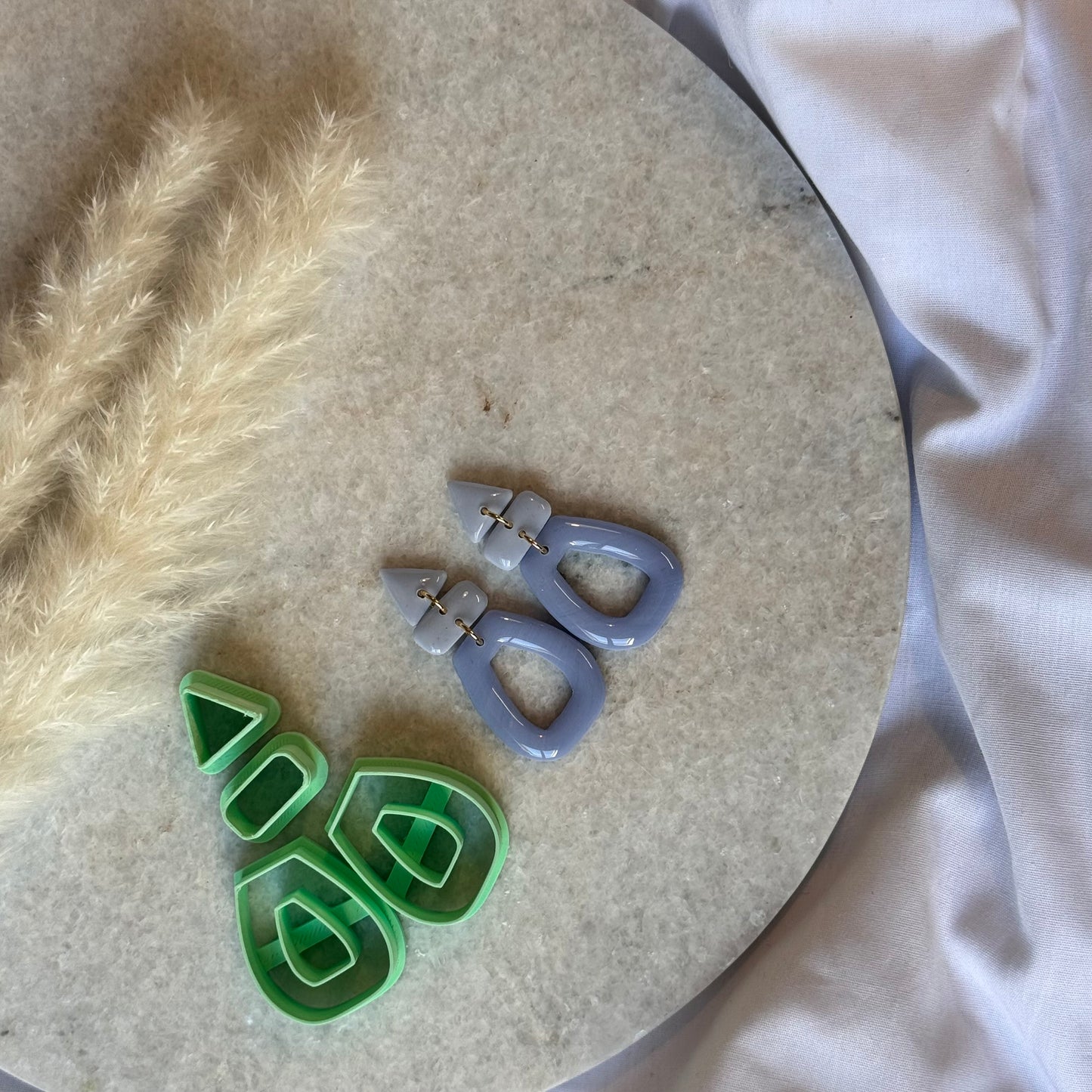 “Celeste” cutter