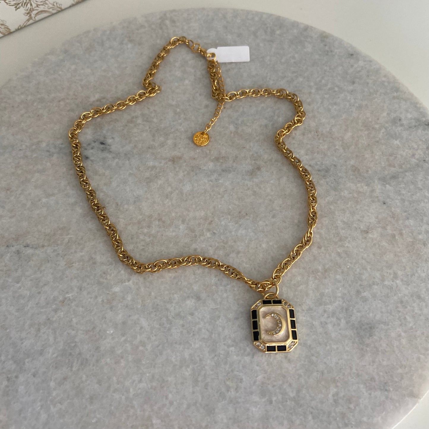 Ketting zwart/wit met maan