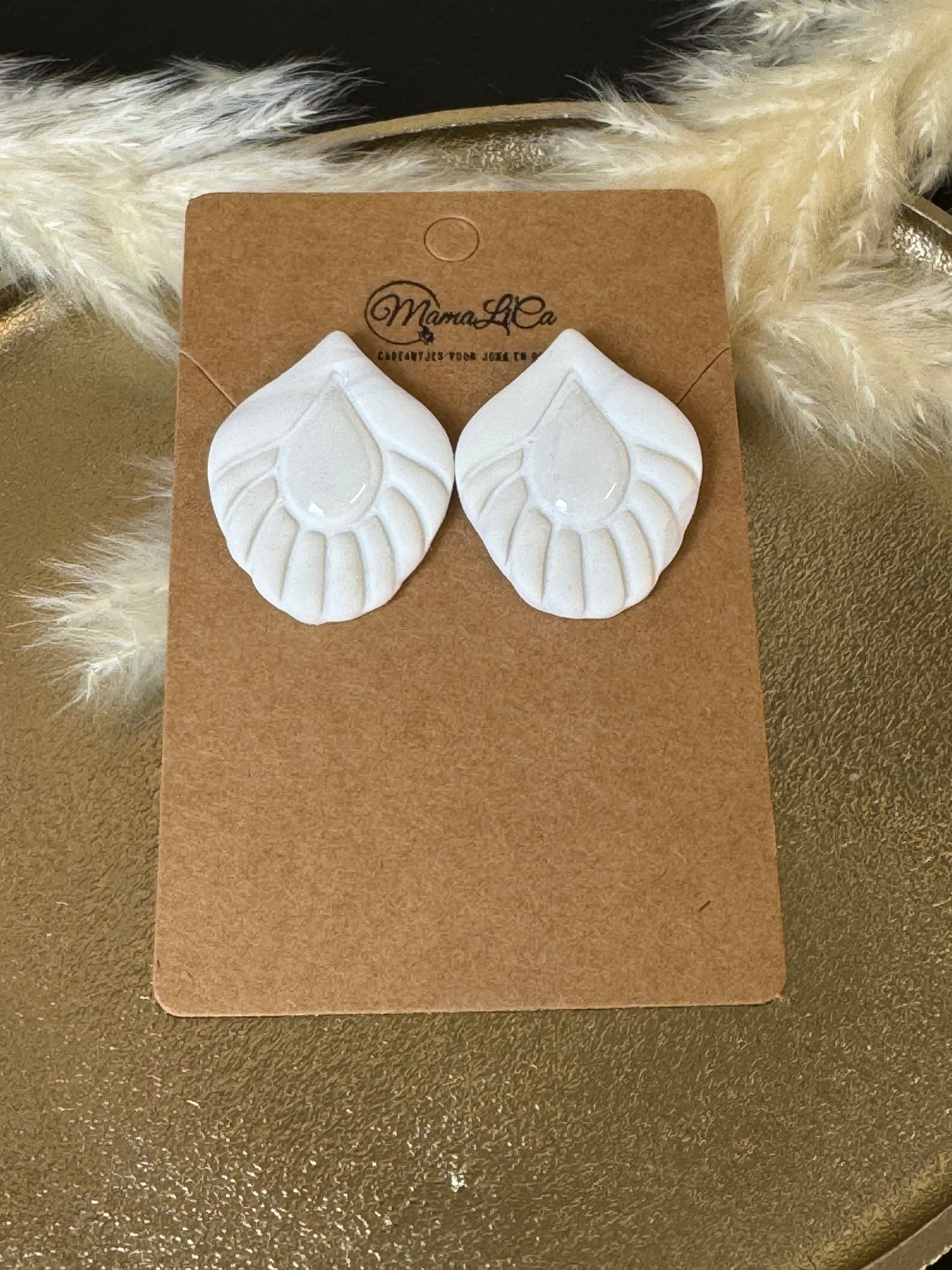 Frosty Ivory ❄️ (7)