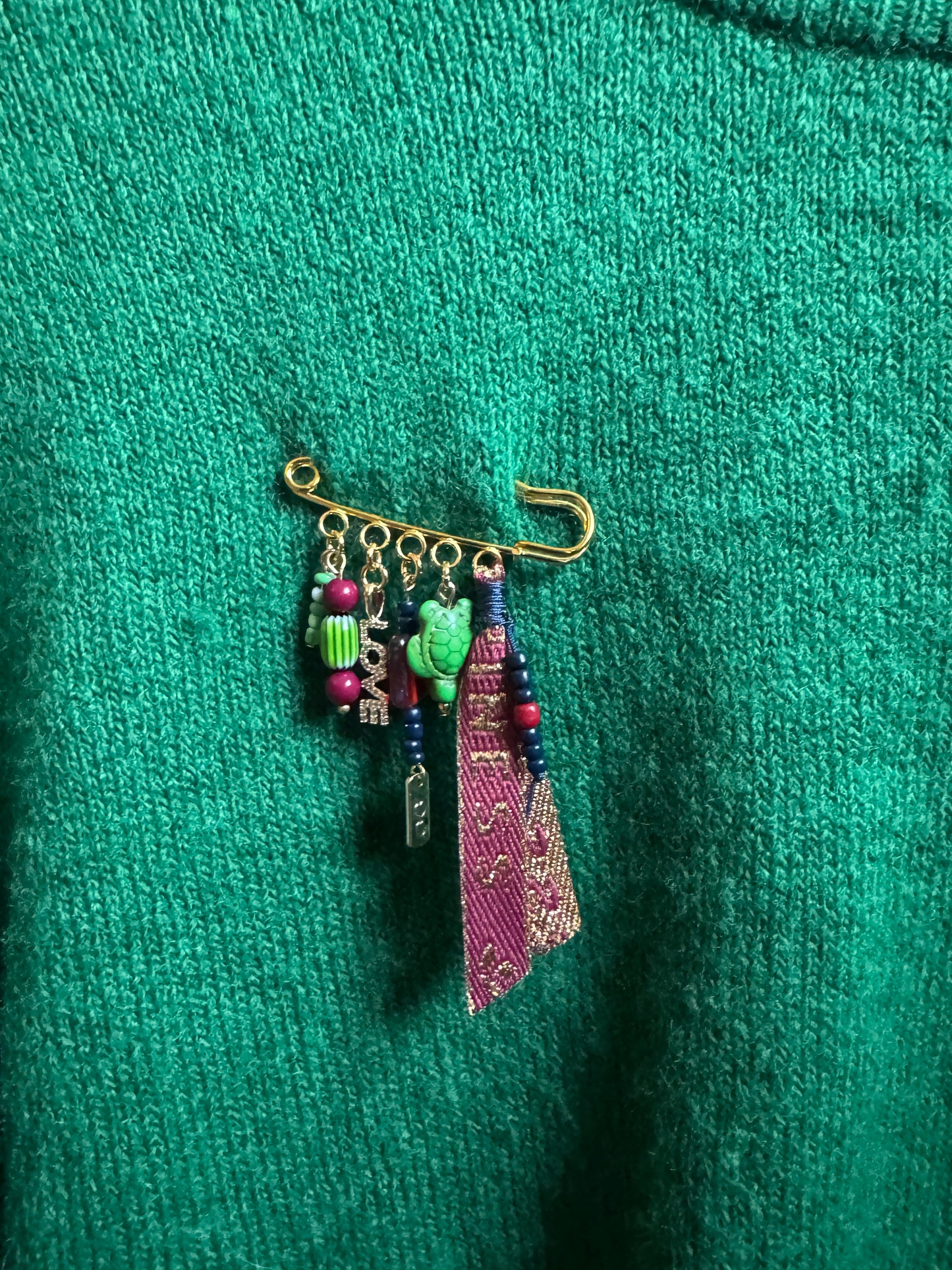 Broche (burgundy/blauw)