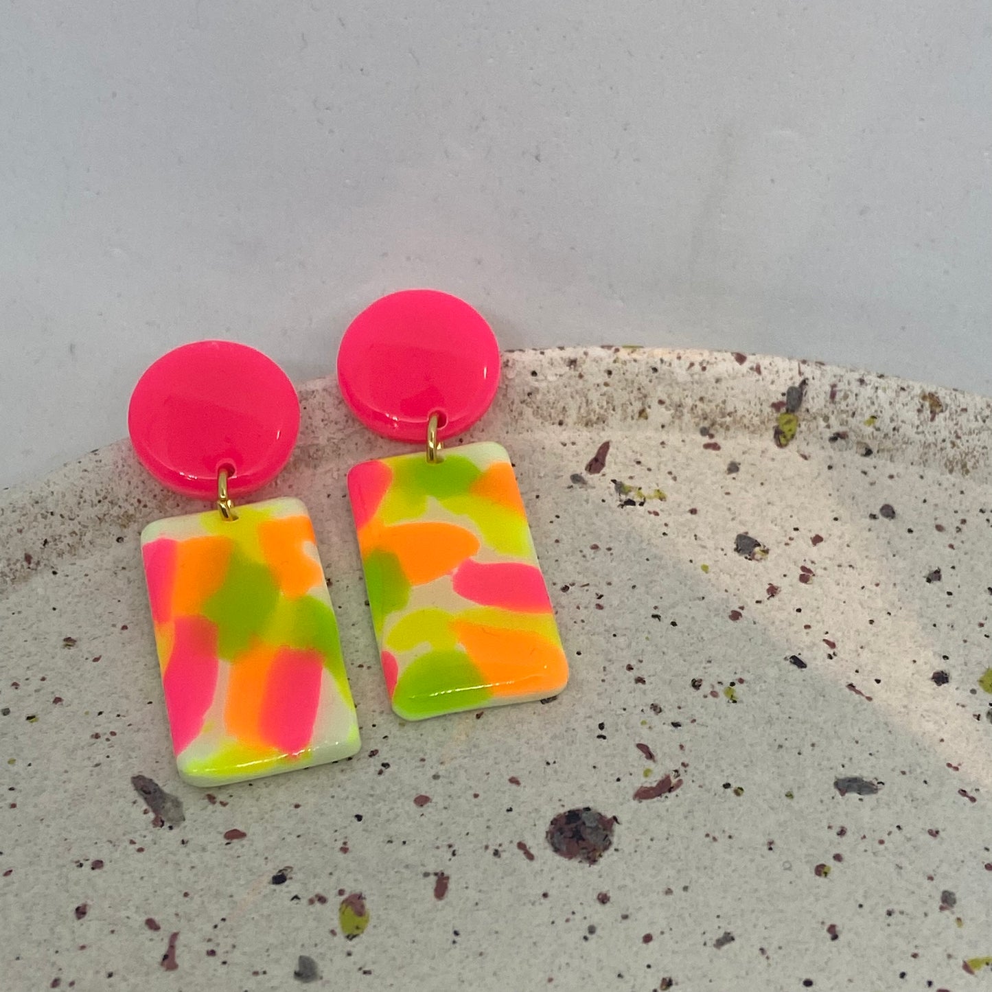 Neon Vibes (2)