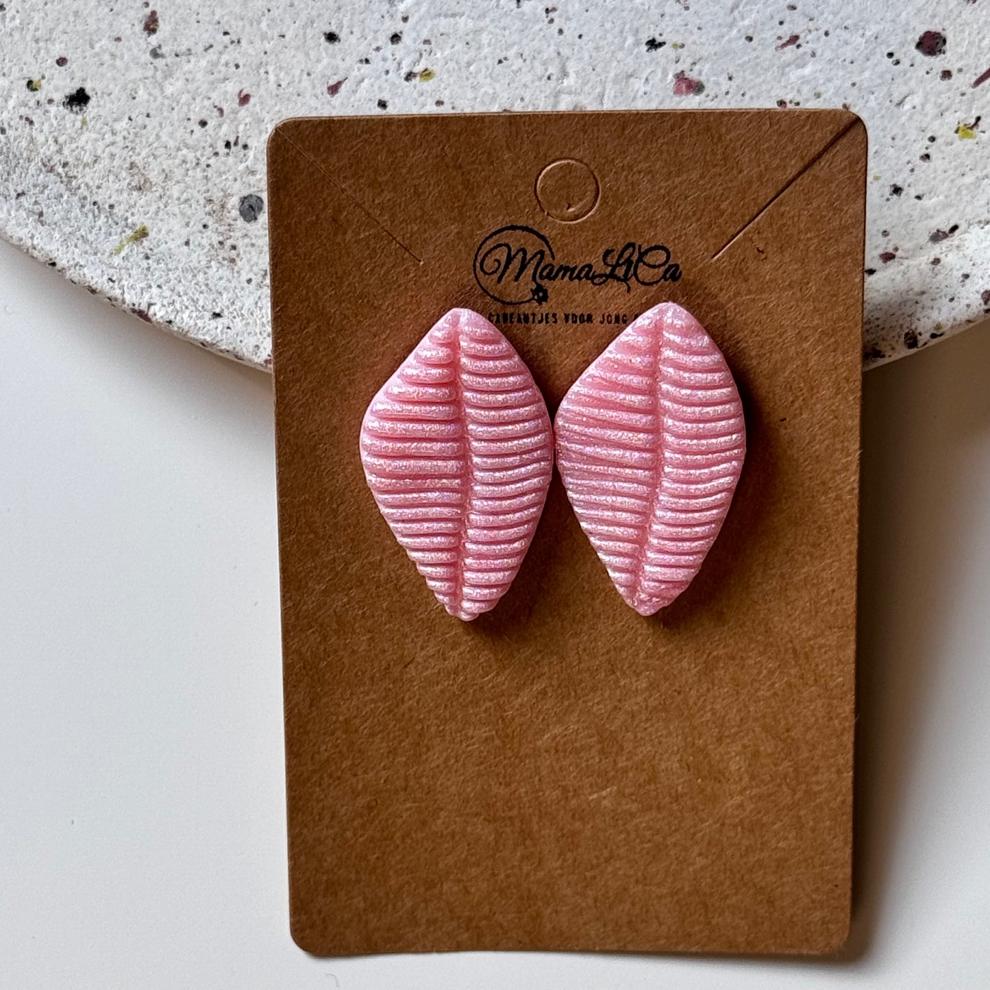 **Blush & Pearl** (24)