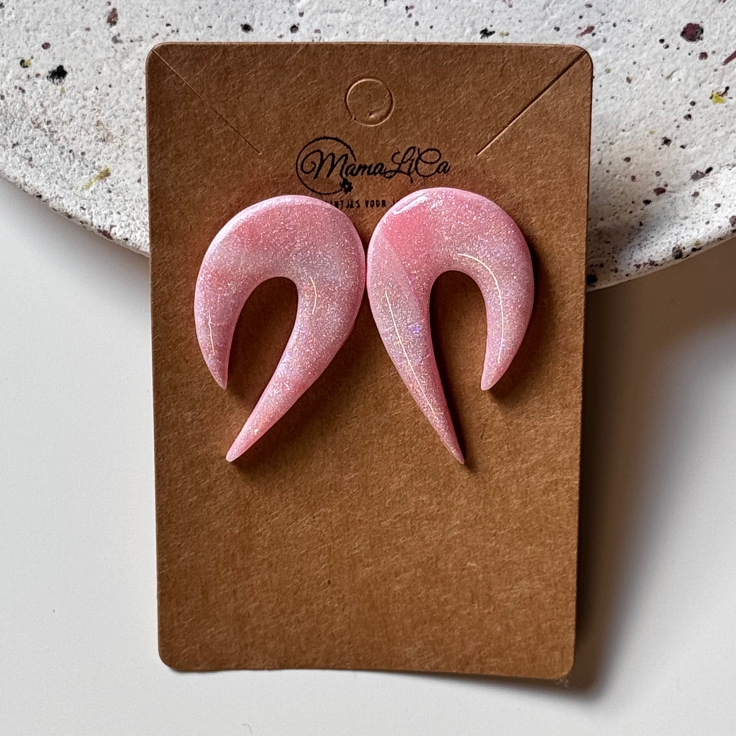 **Blush & Pearl** (26)