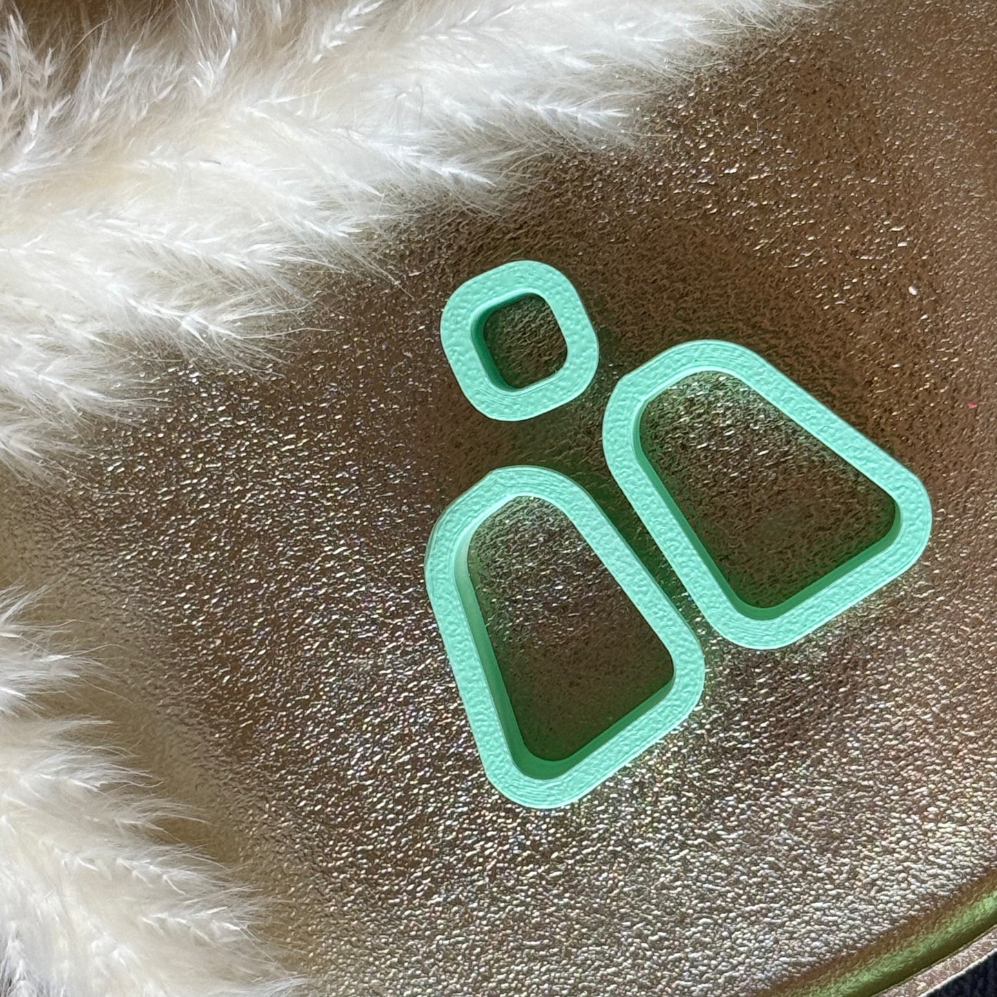 "Bridget" cutter