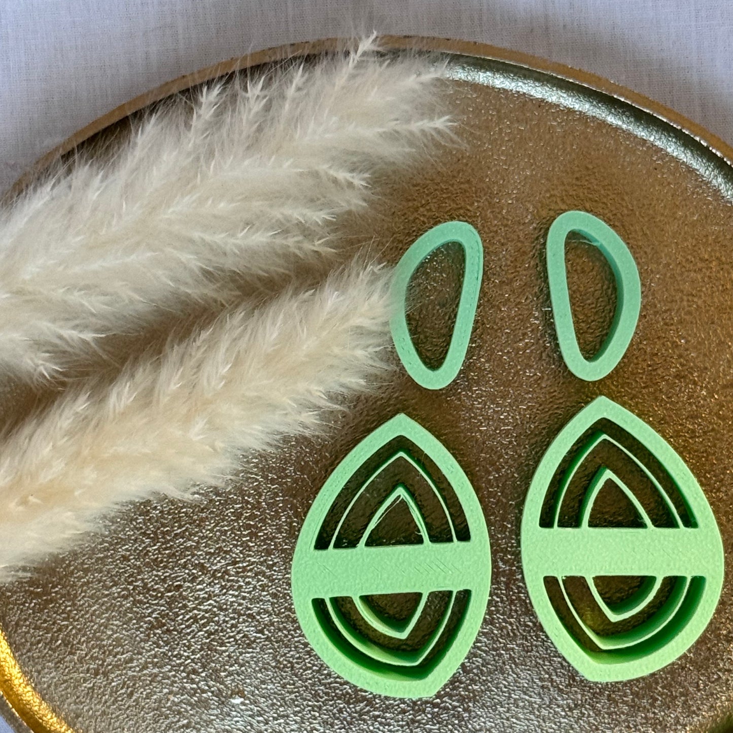 “Darlena” cutter