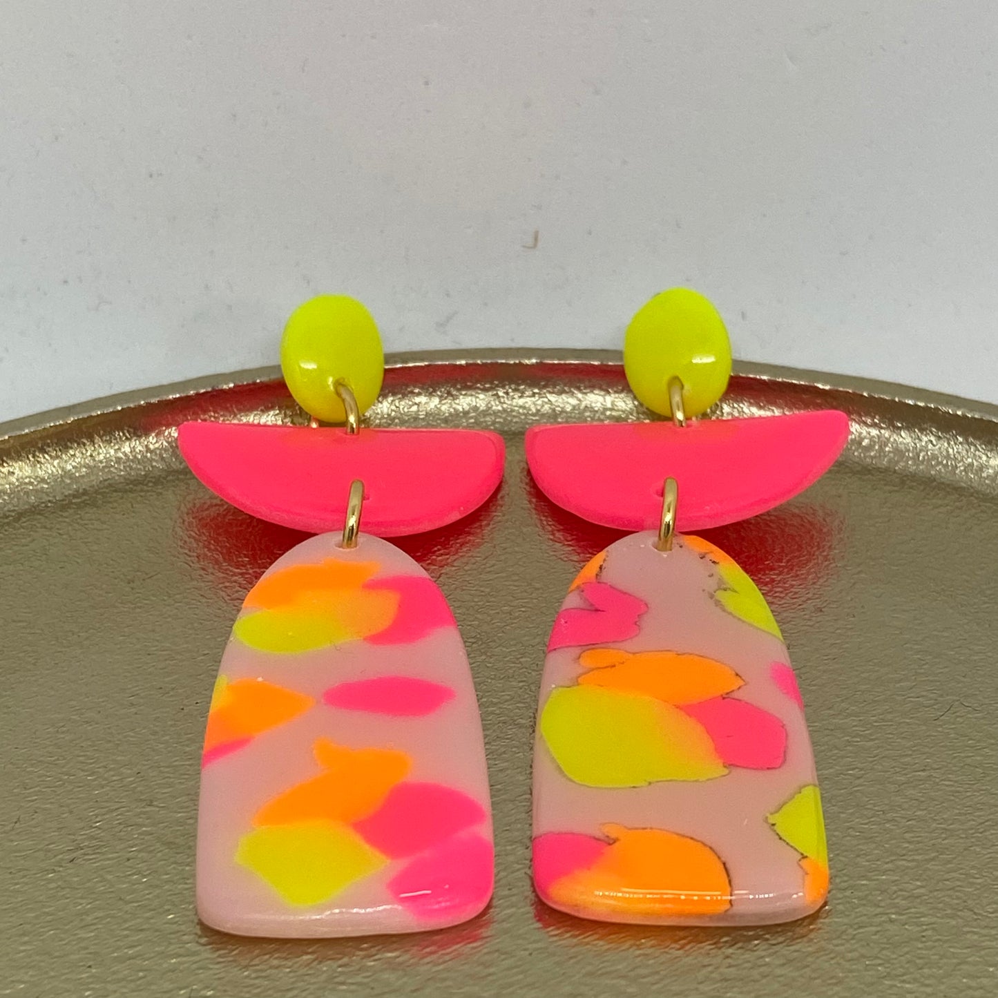 Tropical Twist (1)