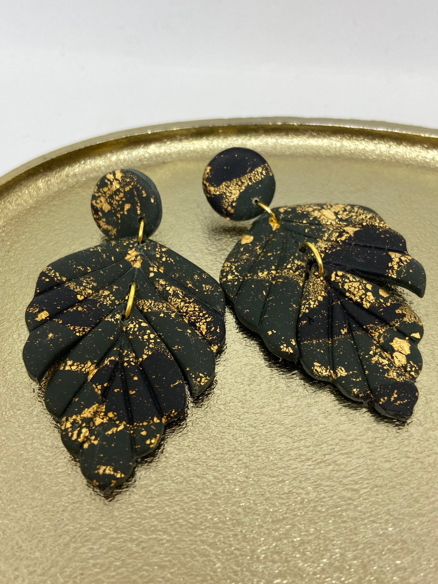 Oorbellen " Zwart groen goud 5"