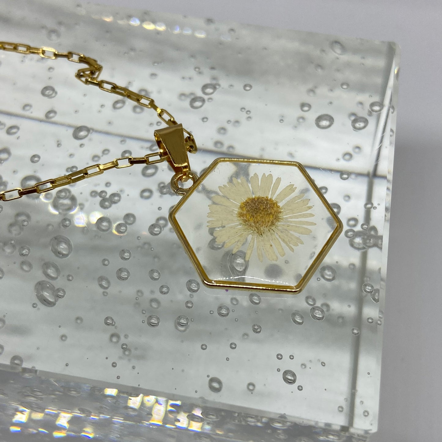 Ketting droogbloem (goud) -> witte bloem
