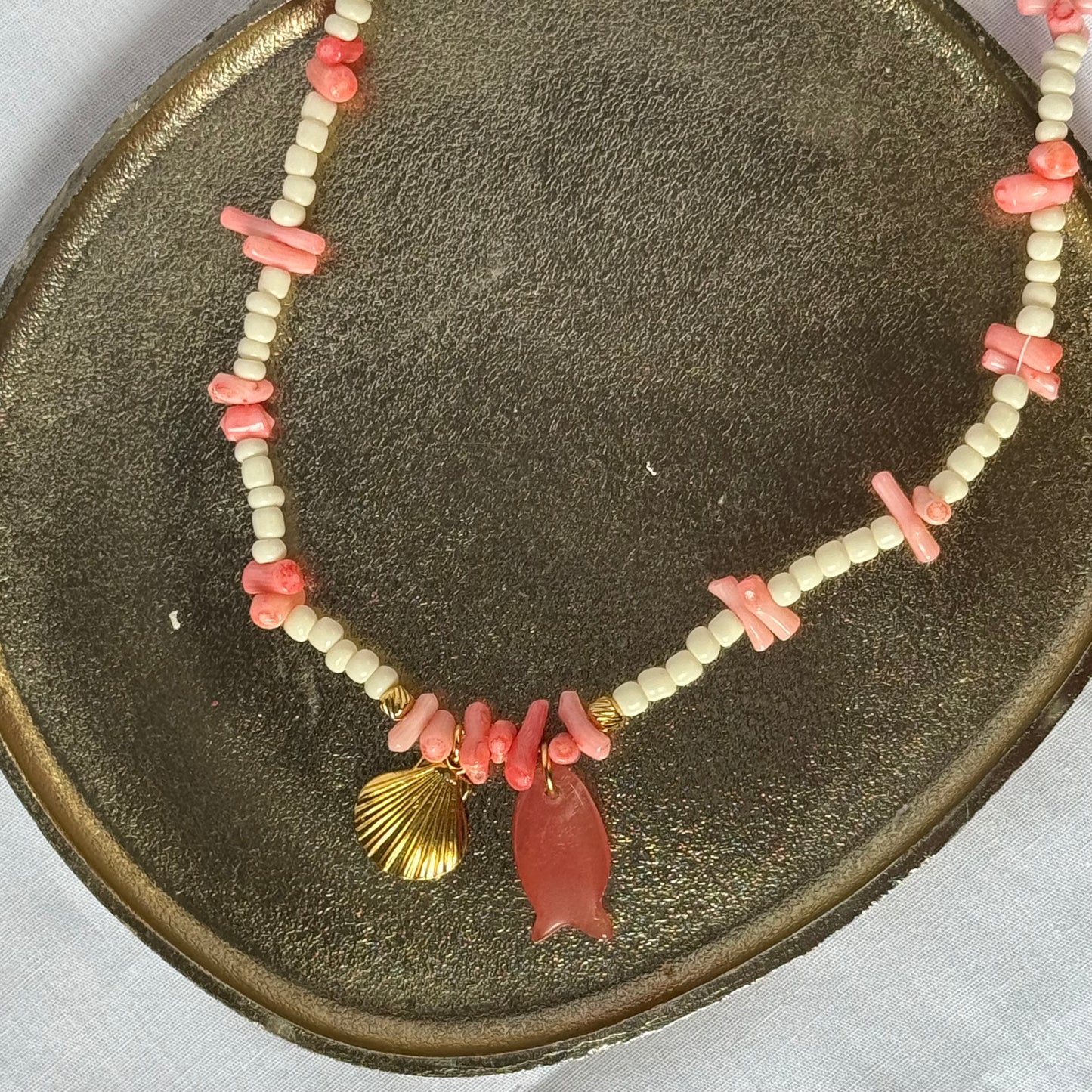 Ketting pareltjes en chips stone kralen  (roze)