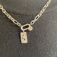 Ketting met bedel met gekleurde steentjes