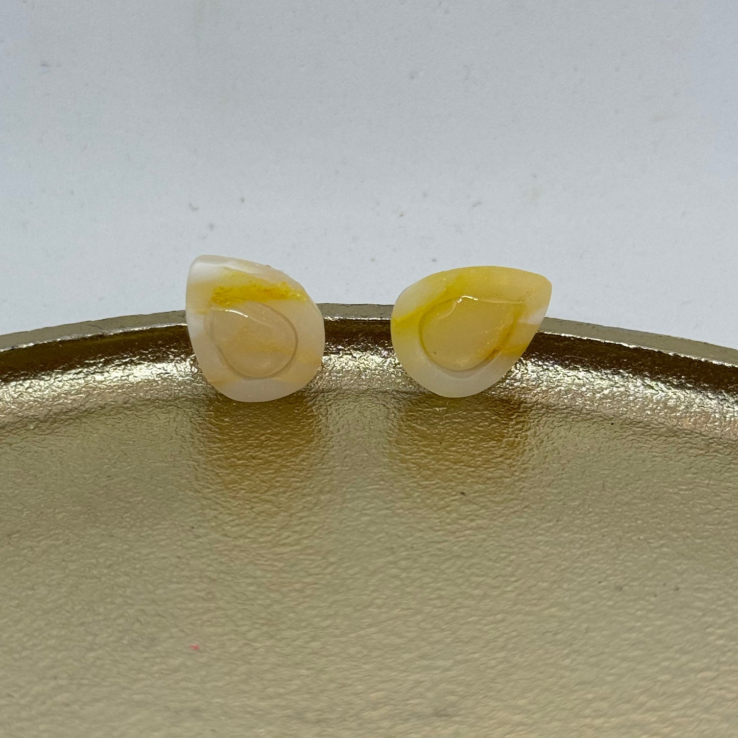 Translucent Treasures (Gold) -> 14