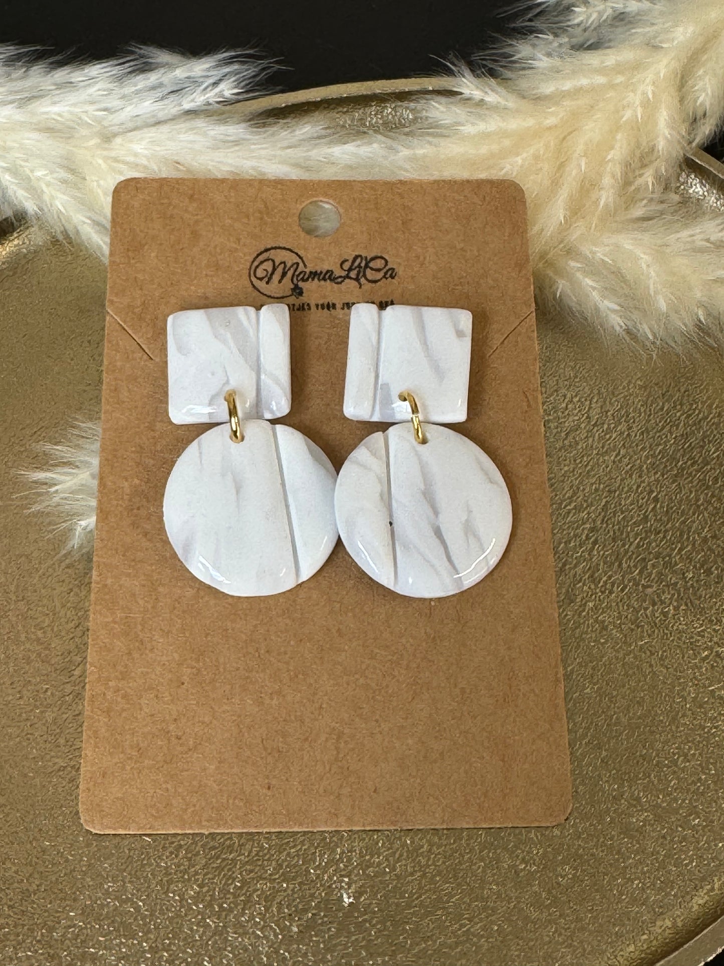 Frosty Ivory ❄️ (3)