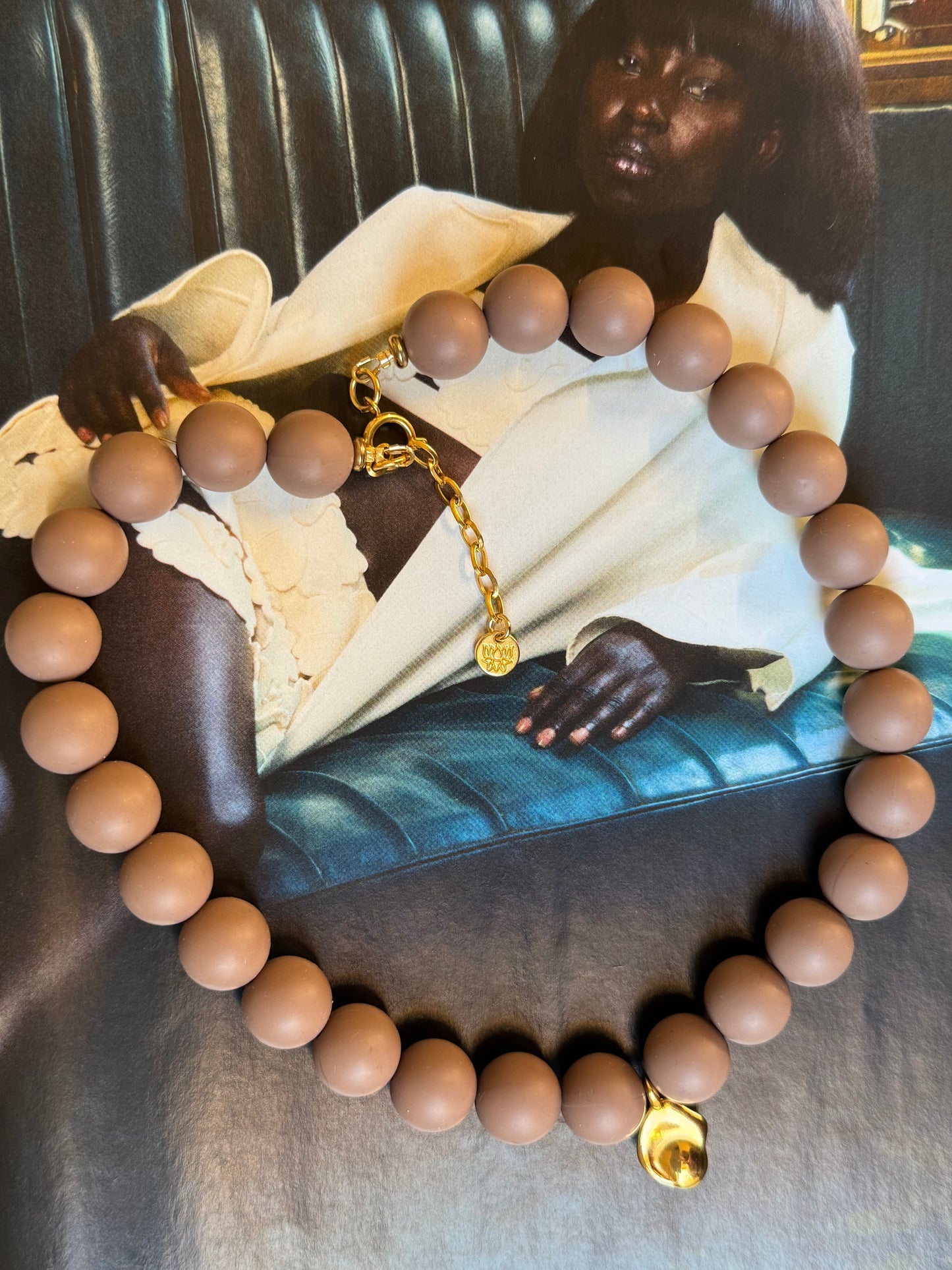 Bead & Bold (chocomelk)