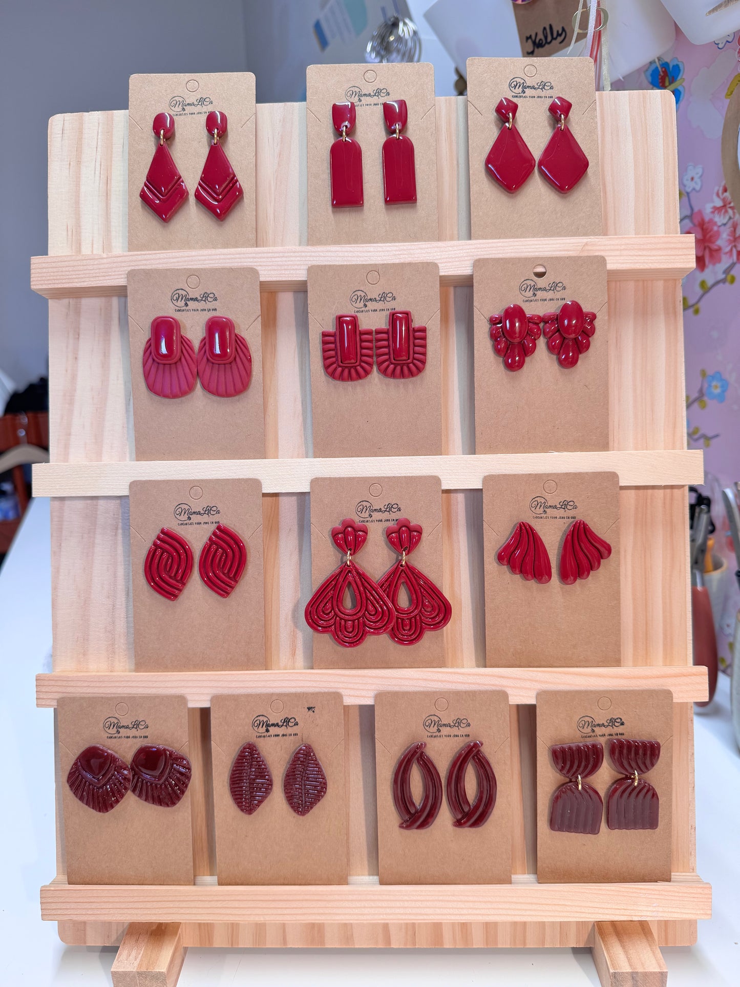 Burgundy Allure -> 4