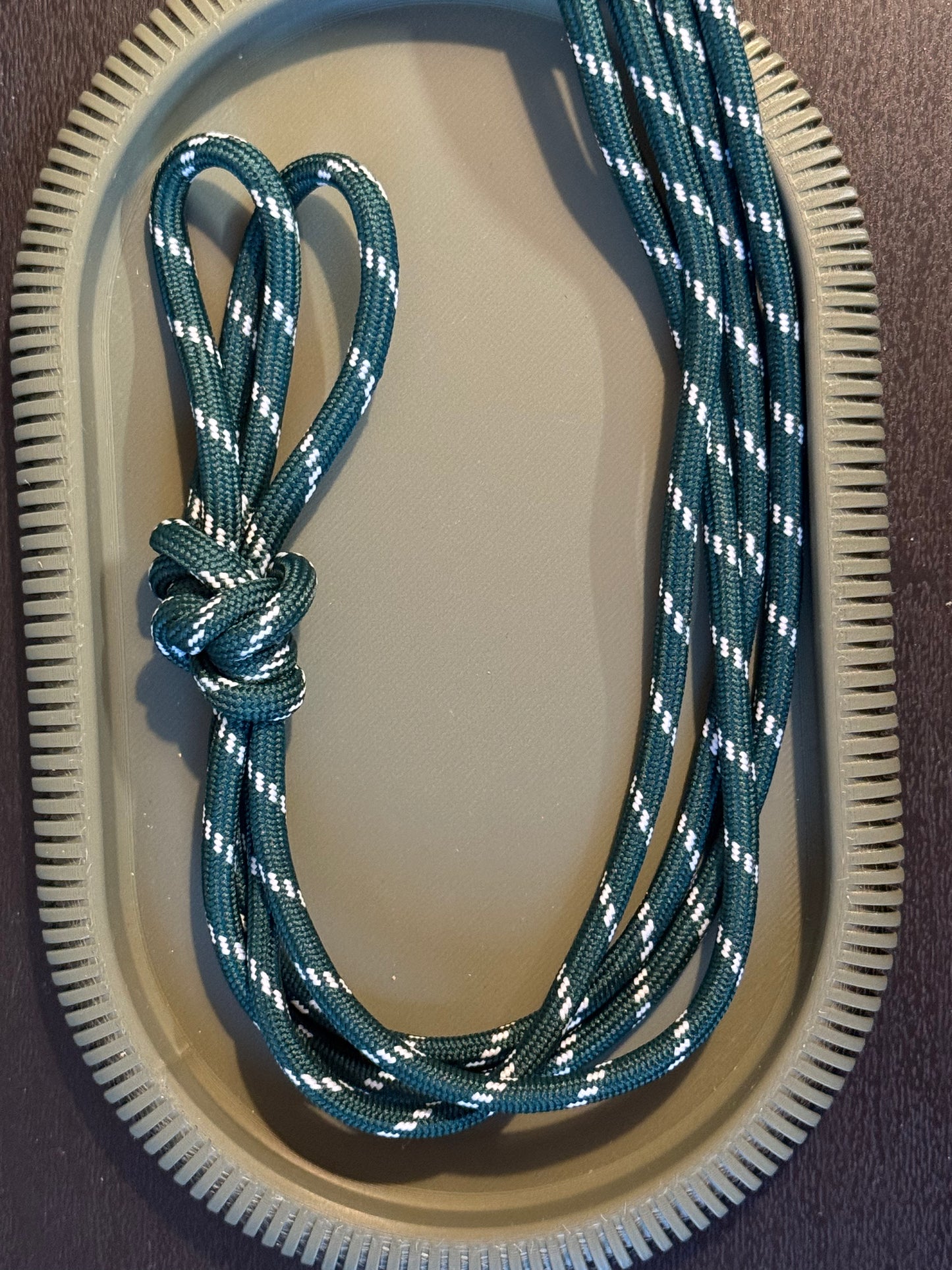 Paracord (2 stuks) -> streepjes groen (donker)