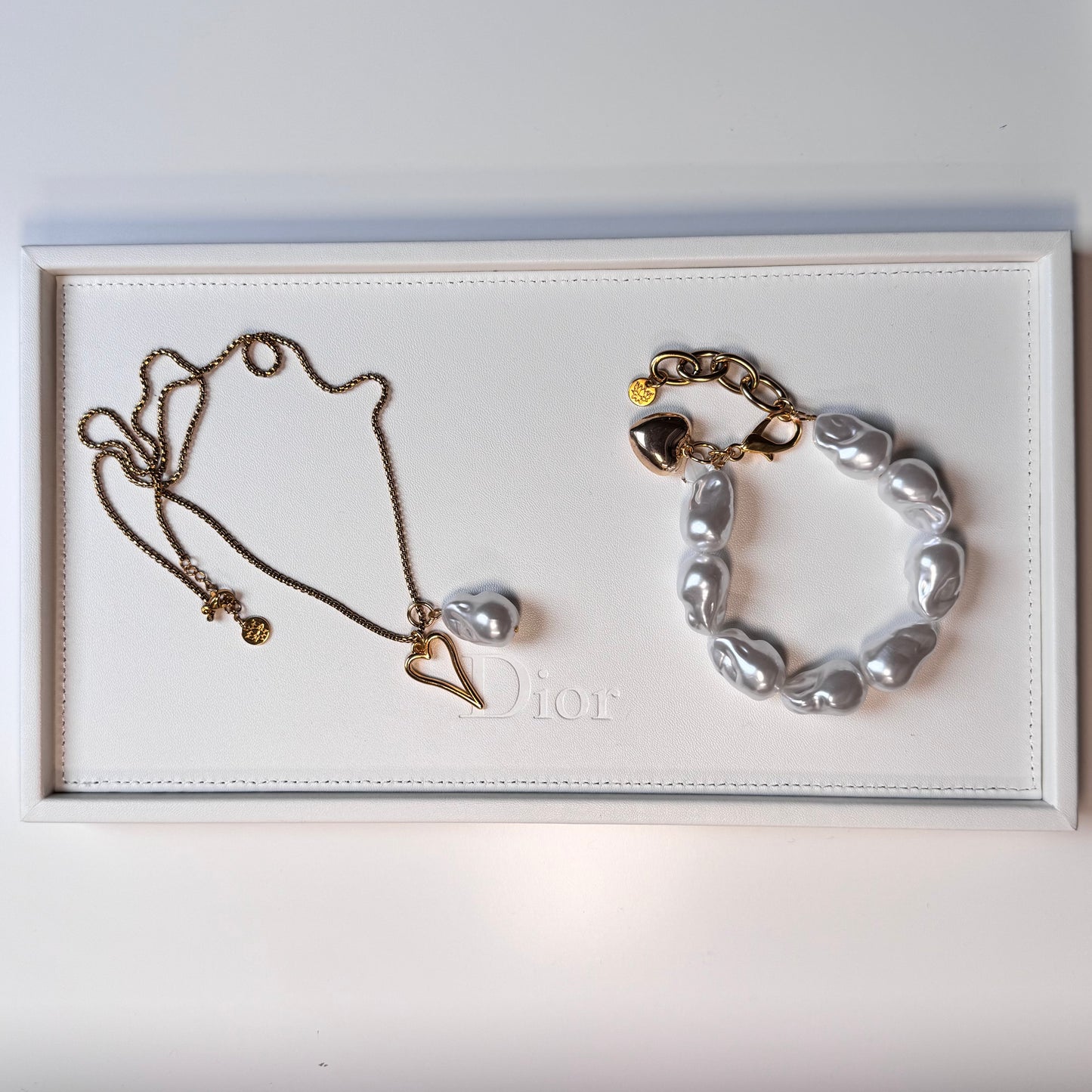 💖✨ Introducing our "Heart to Pearl" collection! ✨💖 -> Armband