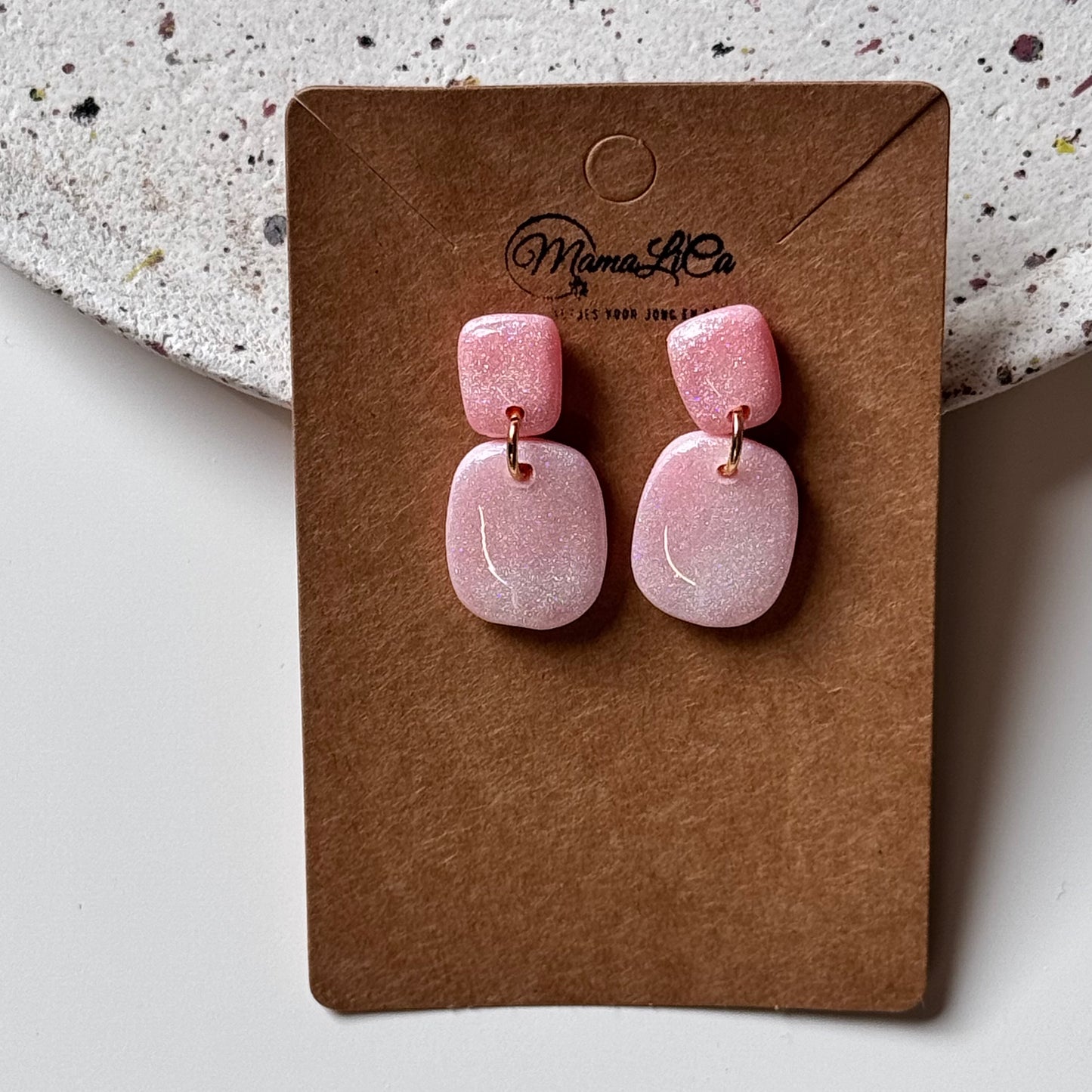 **Blush & Pearl** (17)