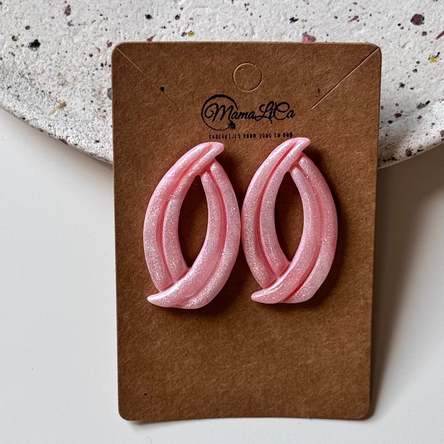 **Blush & Pearl** (22)