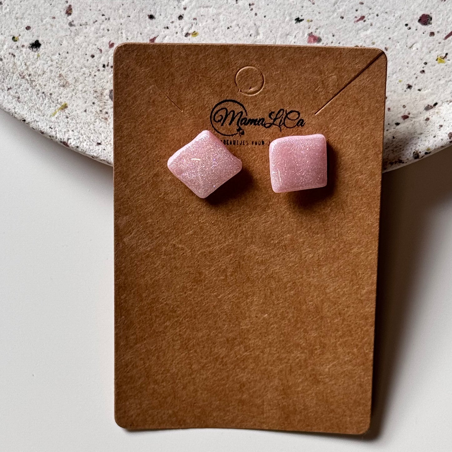 **Blush & Pearl** (28)