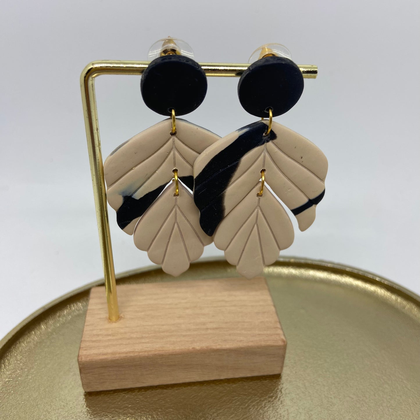 Oorbellen "zwart-beige 7"