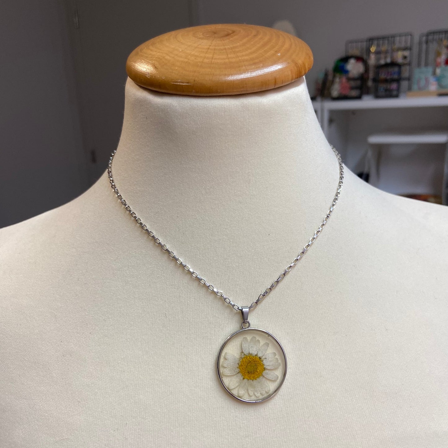 Ketting droogbloem (zilver) -> witte bloem